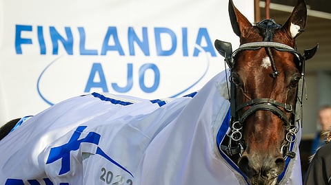 Cokstileä juhlittiin sunnuntaina Finlandia-ajon sankarina.