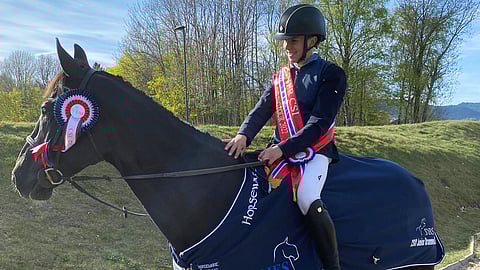 Jone Illi ja Hilotte Van Tenhaegendoorn aloittivat Drammenin kisat voitolla.