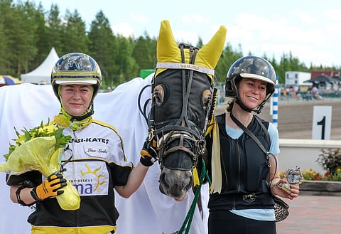 Liisa Lanki ja Jelena Tsezaks ovat tuttuja muun muassa montémenestyjä Vanjalin takaa.