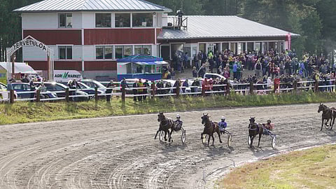 Pihtiputaan kesäraviradalla ajettiin viime keskiviikkona yhdeksän totoravilähtöä.
