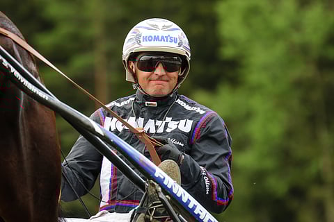 Ulf Ohlsson ohjastaa Ringo Adorea.