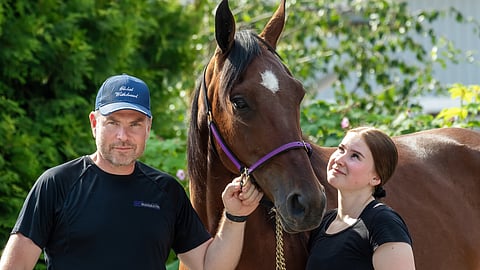 Global Withdrawl, valmentaja Matias ja hoitaja Aada Salo.