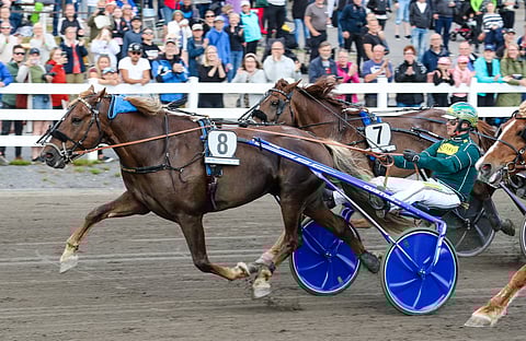 Parvelan Retu ei välittänyt lisämetreistä kierreltyään Suurmestaruusajon voittajaksi.