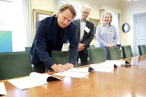 Työryhmän puheenjohtajana toimi Juha Vidgrén (kuvassa vasemmalla). Lisäksi ryhmään kuuluivat Matti Lakkisto, Jaana Husu-Kallio ja maaliskuussa menehtynyt Ilmari Halinen.