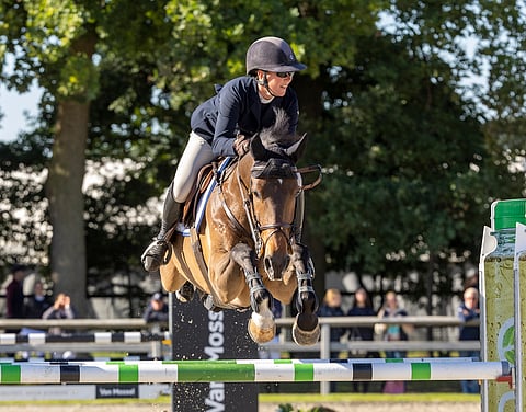 Emilia Kerimaa ja Massey Ferguson MG.