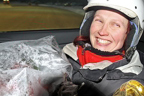 Valmentaja Irina Sarin riemuitsi suojattinsa uran ensimmäisestä täysosumasta.