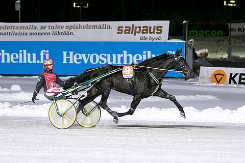 19.12.2022 Jokimaalla Reload Pellini kyyditsi Santtu Raitalan vuoden 400. voittoon.