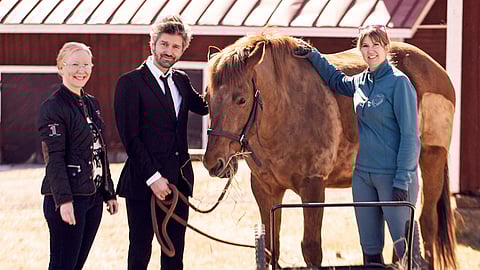 Hilja Solala, Aleksi Kauppinen, Marski ja Minna Kotilainen ovat mukana Kirppu-dokumentissa.