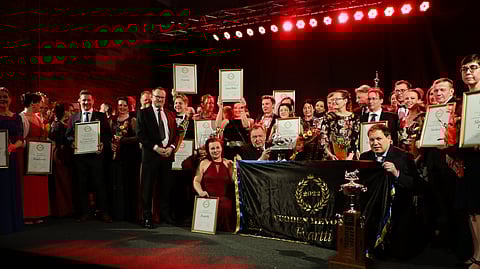 Evartin taustajoukot riemuitsivat heidän silmäteränsä valinnasta Vuoden hevoseksi.