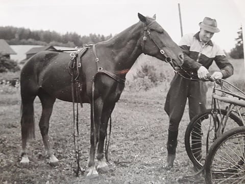Taimo Kosonen ja Täplä.