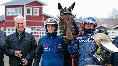 Adannaa juhlittiin 5-vuotiaiden Kasvattajakruunun voittajana syksyllä 2021 Turussa.