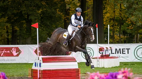 Sanna Siltakorpi on vedossa Bofey Clickillä.