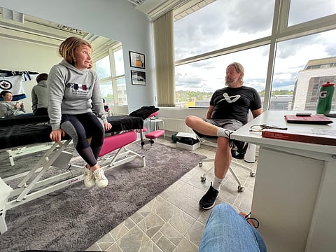 Janna -ei enää Jensen vaan jälleen Huhtanen- otti takaisin tyttönimensä ja pitää Someron hevostilan. Polvivamma teettää vielä työtä ja yhteistyö fysiikkavalmentaja Marko Yrjövuoren kanssa jatkuu.