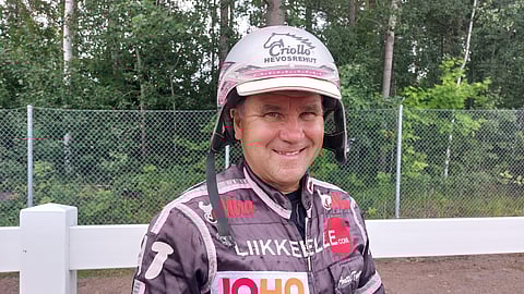 Antti Teivainen nauttii Kouvolan Kuninkuusravien tunnelmasta.