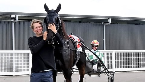 Nelivuotias Gaelic Lad toi Antti Ruokosen ensimmäisen voiton Australiassa. ”Melbournen pääradalla on mailin matkalla lähtö vähän paremmalla palkinnolla. Siinä pitäisi olla hyvät saumat”, Ruokonen arvioi.