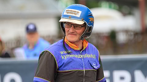 Arto Laaksonen ohjastaa Afterglowta.