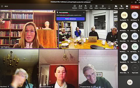 Osa oli mukana lajiliiton toimistolla, osa etäyhteydellä.