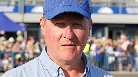 Heikki Torvinen seuraa raviurheilua erittäin aktiivisesti, tässä
Kouvolan Kuninkuusraveissa Parvelan Retun tittelin ratkettua.