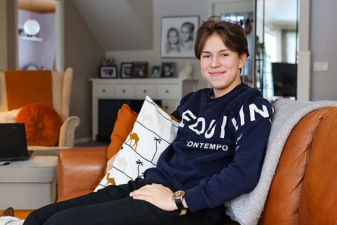 Jone Illillä on viimeinen koulupäivä. Pian hän on kisakentillä keskemmällä Eurooppaa.