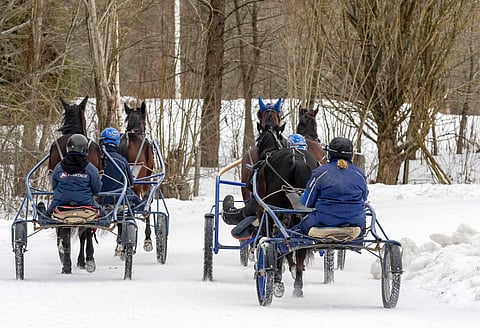 Ravivalmennussarjassa asiaan perehtyneet henkilöt kertovat käytännön työstä.