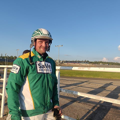 Markku Ranta nauttii kesäravien tunnelmasta.