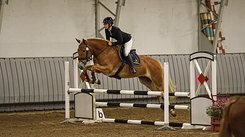 Savelan Noita ja Salla Varenti 5-vuotiaiden laatuarvostelun estekokeessa.