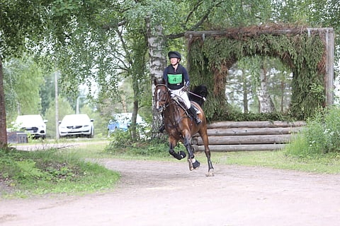 Hyväkuntoinen ratsastaja ratsastaa paremmin. Kuvassa viime kesän menestysratsukko Lumi Joutsen ja Louie Bracciole.