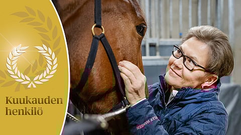 Kerttu Helysellä riittää töitä niin ihmisten kuin hevosten lihashuollossa.