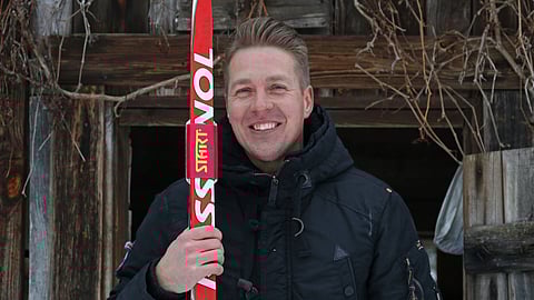 Hiihtolatuja on ollut vielä jossain päin Suomea, vaikka kevät on tehnyt tuloaan. Kimmo Kuusisto on hiihtänyt kilpaakin.