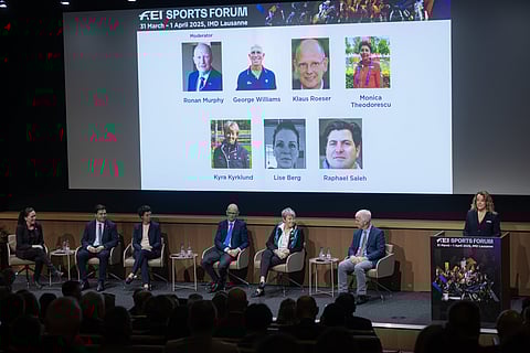 Kouluratsastuksen strategiatyöryhmä esitti ajatuksiaan. Kyra Kyrklund oli äänessä paljon ja perustellusti.