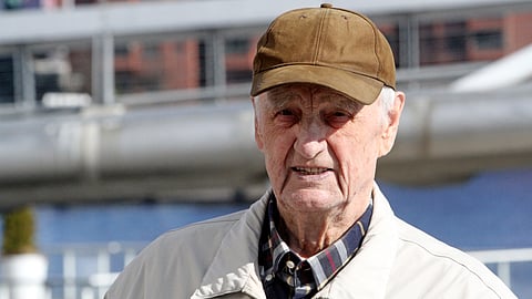 "Kai sitä ihminen olisi voinut huonomminkin elää", Esko Viitamäki pohtii.