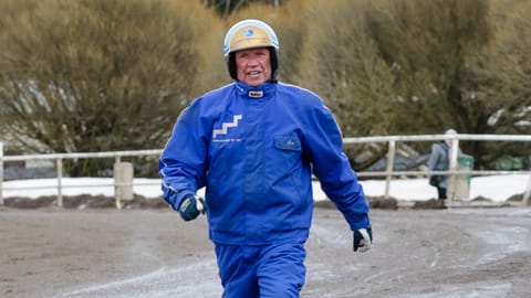 Ravivalmentaja Leo Mönttinen