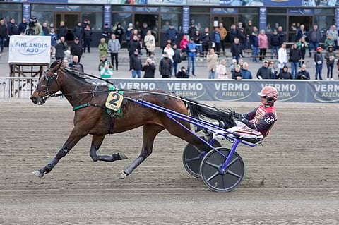 Maxihill Trot rattaillaan Santtu Raitala