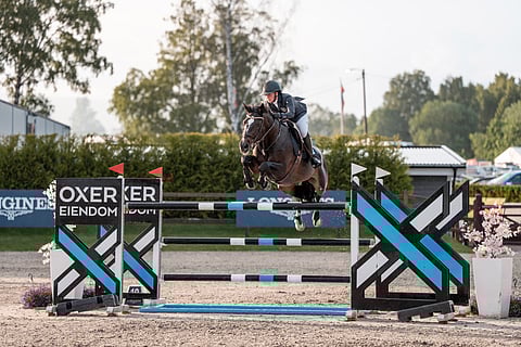 Petra Heikkinen ja Oechie-K ovat kiertäneet tänä vuonna paljon ulkomaan ratoja. Kuvassa Drammenissa.