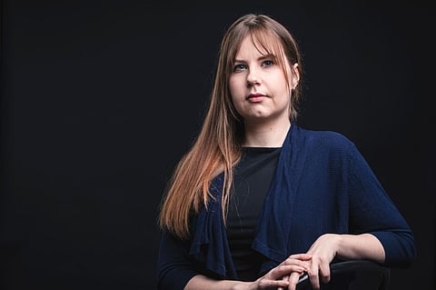 Piia Helander ammensi kirjaansa aiheet ratsastusmaailman pimeästä puolesta.