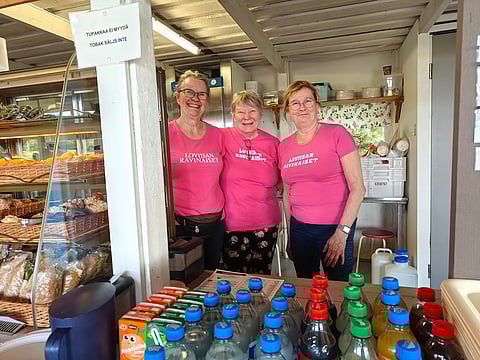 Loviisan Ravinaiset kesäraveissa