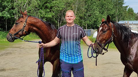 Henri Mäkiselle hevosten käsitteleminen on tuttua.