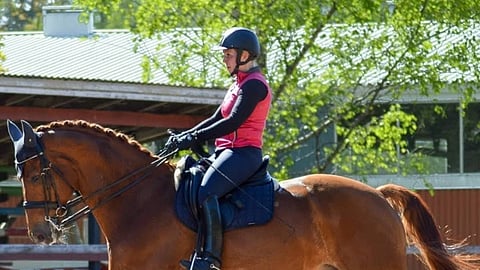 Pirita Lång ja Wordling keskittyvät saumattomaan yhteistyöhön. Lång on järjestämässä viikonloppuna ratsastuskilpailuja Ivalossa.