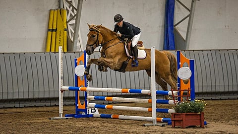 Valon Aatos Wilhelmiina Poikkeuksen esittämänä.