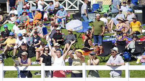 Kesän tapahtumissa on juhlatunnelmaa eri tavalla kuin talvella.