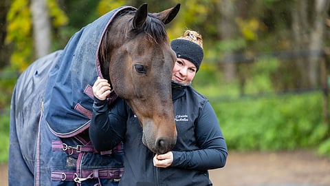 Christa Packalén muistuttaa, että hevosen henkinen hyvinvointi on myös tärkeää.