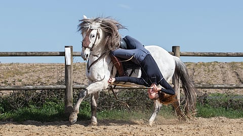 Ratsain tehtävät stuntit vaativat tekijältä rohkeutta, hyvää fysiikkaa ja tuhansia tunteja kovaa harjoittelua.