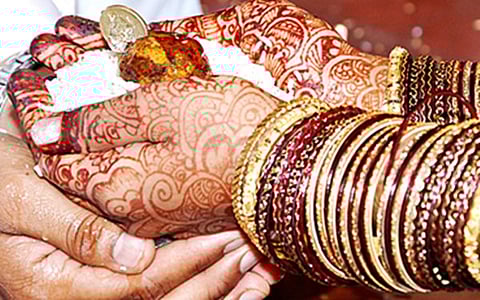 'Dhare' - giving away of the bride