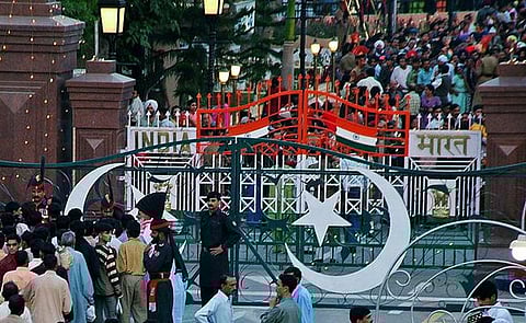 After the bravado and bluster: The end of the show at the Wagah border.
Image: flickr / *_*