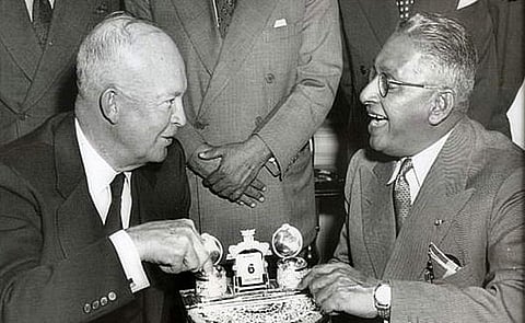 John Kotelawala, Ceylon's third prime minister, meets US president Dwight Eisenhower at the White House in December 1954. The shift away from British influence towards closer alignment with the USA was a key part of Ceylon's post-independence diplomatic realignment.
Image courtesy: Lankapura.com