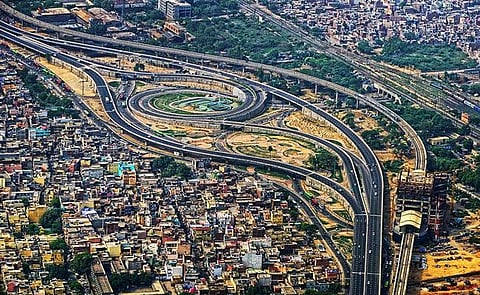 A stretch of the Delhi-Faridabad Skyway
flickr / code_martial