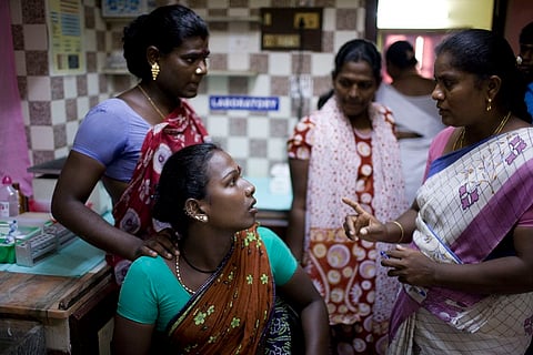 Counselling among sex workers on HIV/AIDS at the Association for Rural Mass India drop-in centre in Chennai, Tamil Nadu.
Flickr / Sanjit Das for Avahan, Gates Foundation