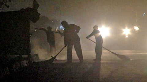 Opening scene of Dusty Night.