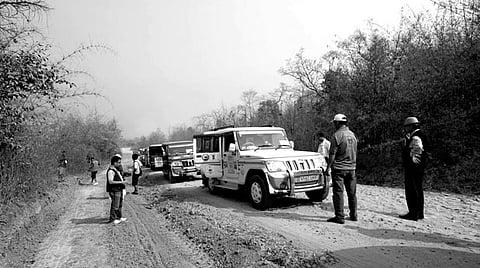 On the road in Burma. Photo : Pradip Phanjoubam