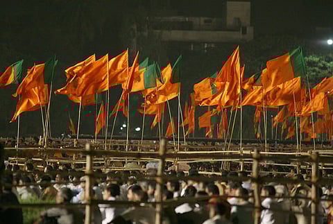Flags of Bharatiya Janta Party (BJP) and Shiv Sena on dispaly during an election rally in Mumbai in 2008.
Photo: Al Jazeera English / Flickr